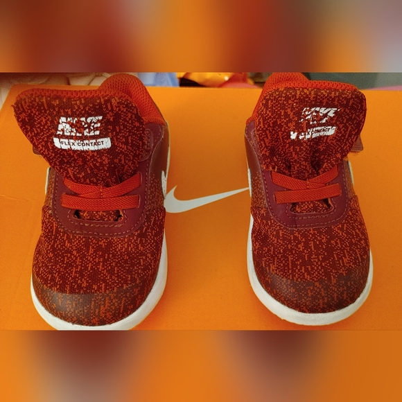 💢VGUC BOYS NIKE RUNNERS - Picture 14 of 15